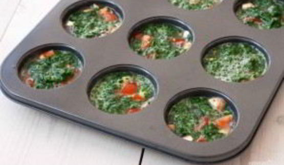 маффины с помидорами и шпинатом