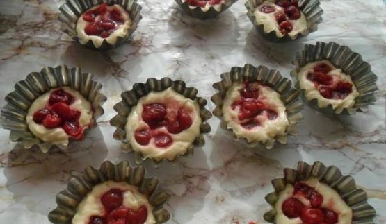 маффины с вишней