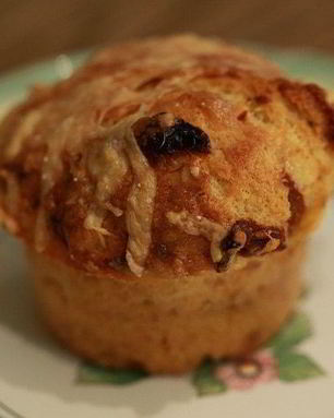 Маффины с вялеными помидорами и сыром