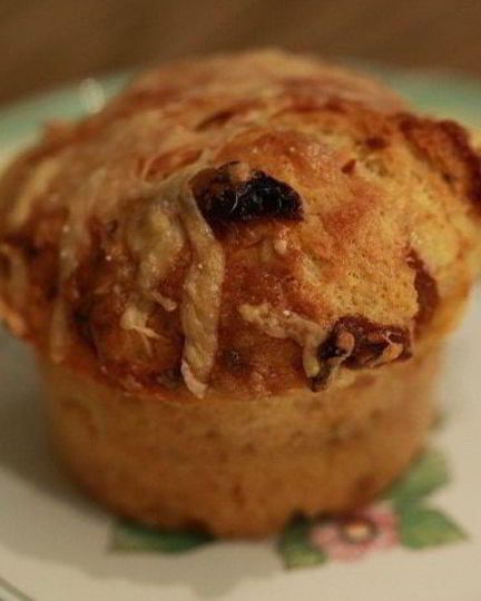 Рецепт маффинов с вялеными помидорами и сыром