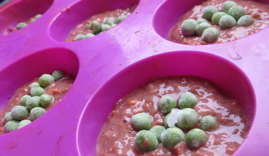 печеночные маффины с начинкой и отрубями лито