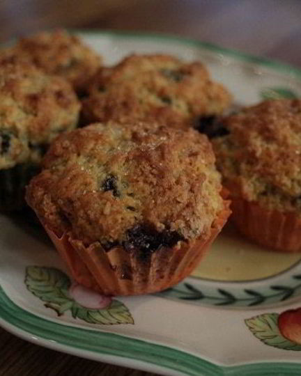 Рецепт сахарных маффинов с черничным джемом