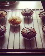 Шоколадные маффины с кусочками шоколада