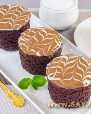Шоколадные маффины с вареной сгущенкой