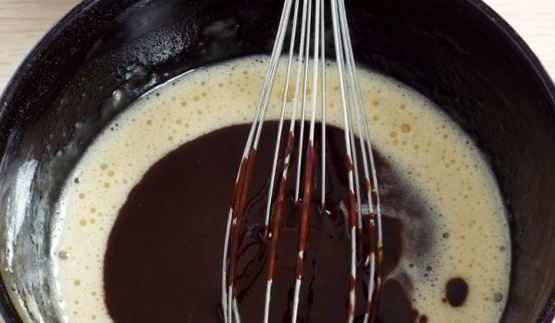 шоколадные маффины с жидкой начинкой