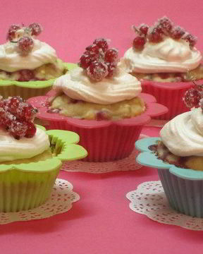 Смородиновые маффины с безе