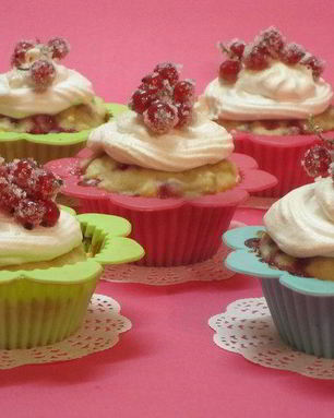 Смородиновые маффины с безе