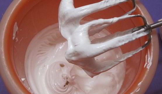 смородиновые маффины с безе