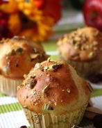 Творожные маффины с клюквой и фисташками