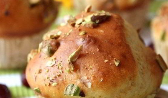 творожные маффины с клюквой и фисташками