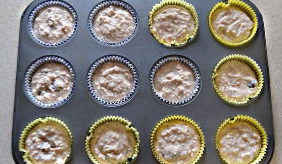 творожные маффины с вяленой клюквой и отрубями