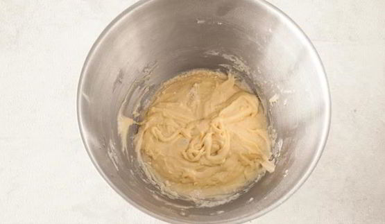 ягодные маффины с творожной начинкой