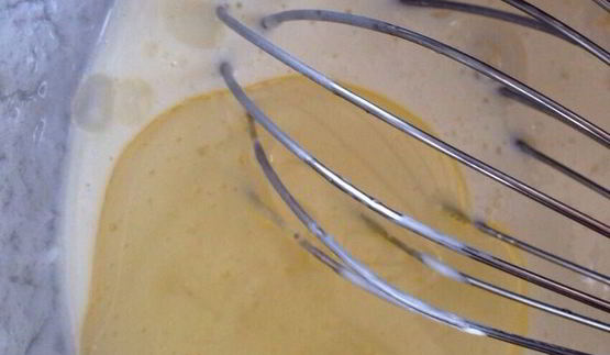 закусочные маффины с кукурузой, беконом и сладким перцем