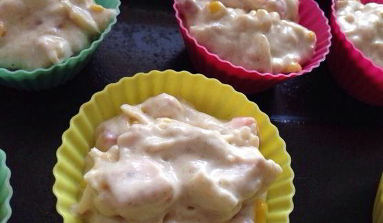 закусочные маффины с кукурузой, беконом и сладким перцем