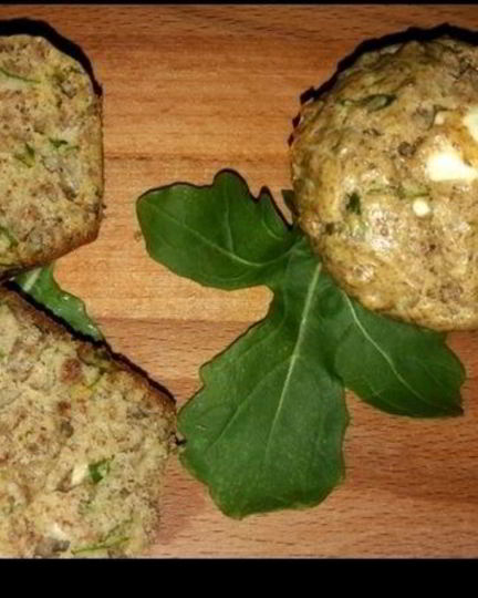 Рецепт закусочных маффинов с руколой и фетой