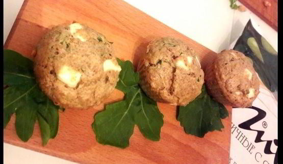 закусочные маффины с руколой и фетой