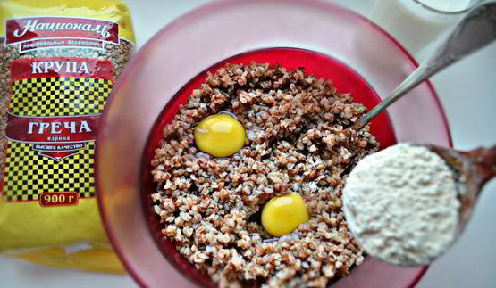 гречневые оладьи с грибным соусом