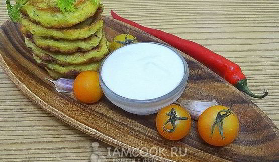 кабачковые оладьи с картофельным пюре