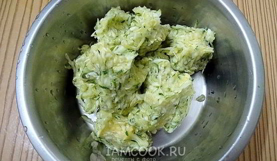 кабачковые оладьи с картофельным пюре