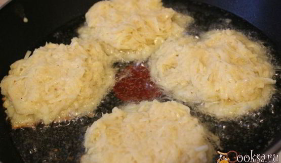 картофельные оладьи с сыром