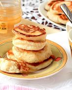 Кислые оладьи на дрожжах