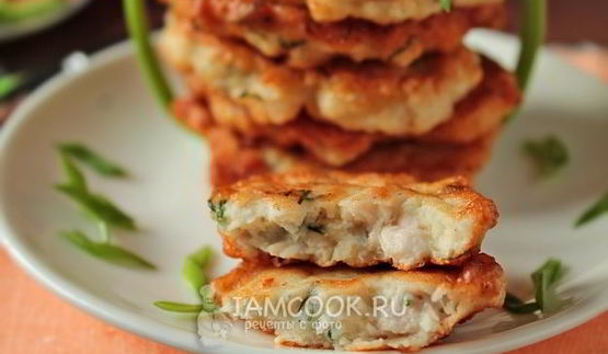 куриные оладьи с луком