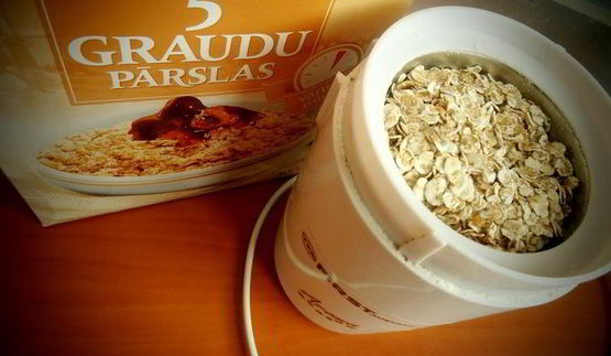 оладушки из китайской капусты с брынзой