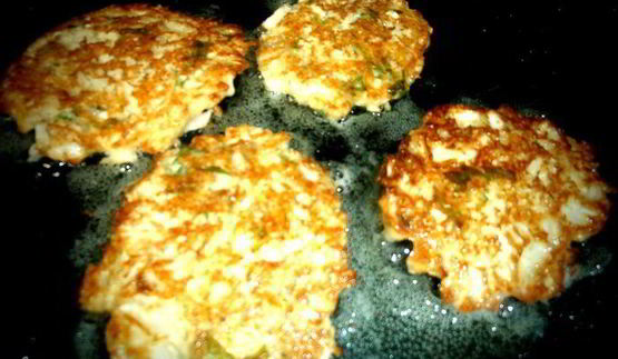 оладушки из китайской капусты с брынзой