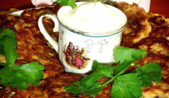 оладушки из китайской капусты с брынзой