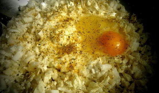 оладушки из китайской капусты с брынзой