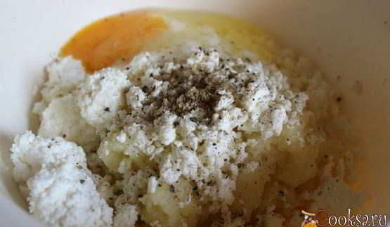 оладьи из картофельного пюре с творогом