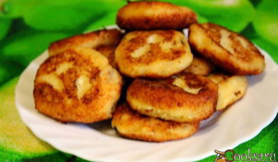 оладьи из картофельного пюре с творогом