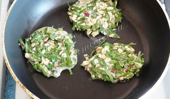 оладьи из свекольных листьев