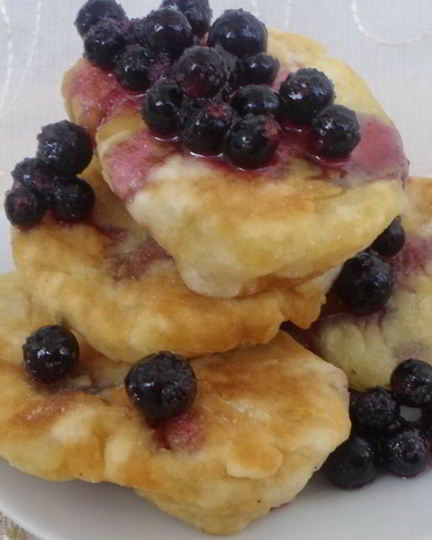 Рецепт оладий с черной смородиной