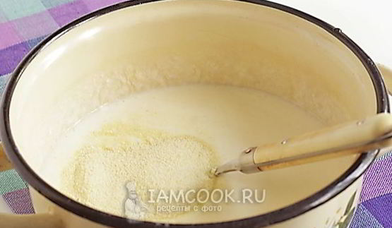 оладьи с манкой и морковными цукатами