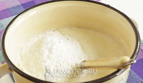 оладьи с манкой и морковными цукатами