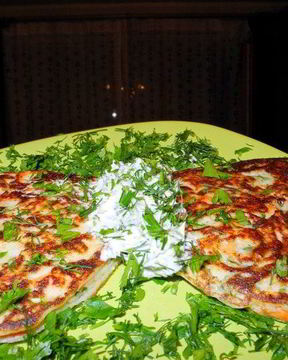 Оладьи с семгой и зеленью