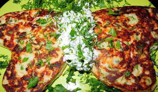 оладьи с семгой и зеленью