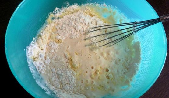 оладьи с сыром, укропом и вялеными томатами