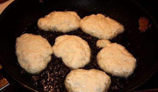 оладьи с яблоками