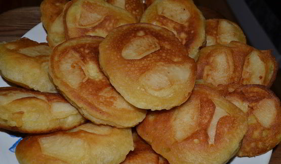 пышные оладьи на кефире с сюрпризом