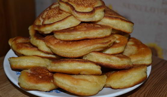 пышные оладьи на кефире с сюрпризом