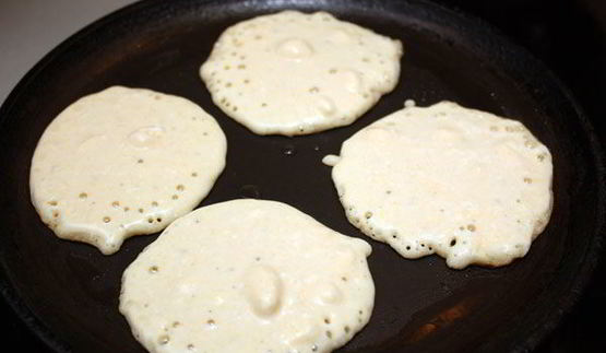 рисово-кукурузные оладьи с творогом