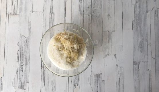 сливочные оладьи с грушей дюшес