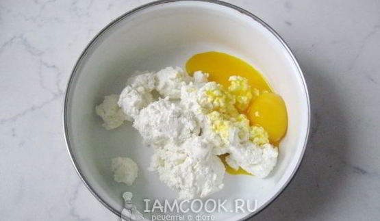 творожные оладьи на молоке