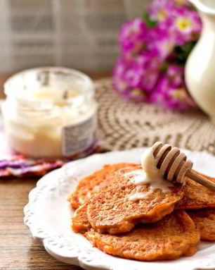 Тыквенные оладьи с яблоком