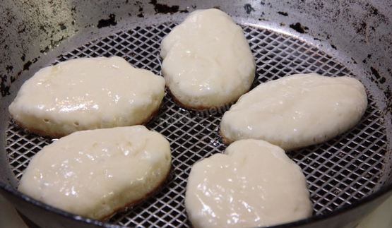 воздушные оладьи на кефире очень пышные