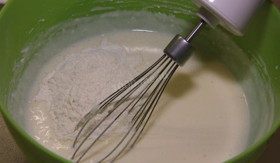 воздушные оладьи на кефире очень пышные