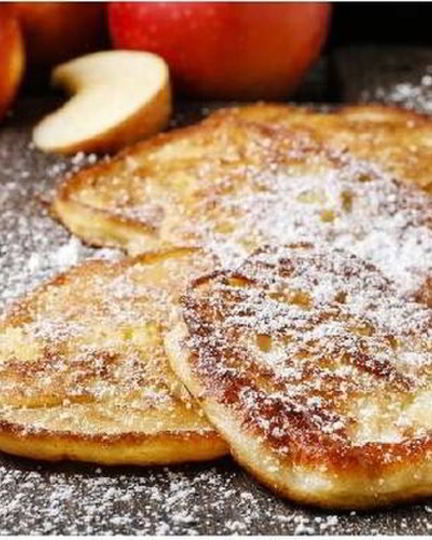 Рецепт яблочных оладий с йогуртом
