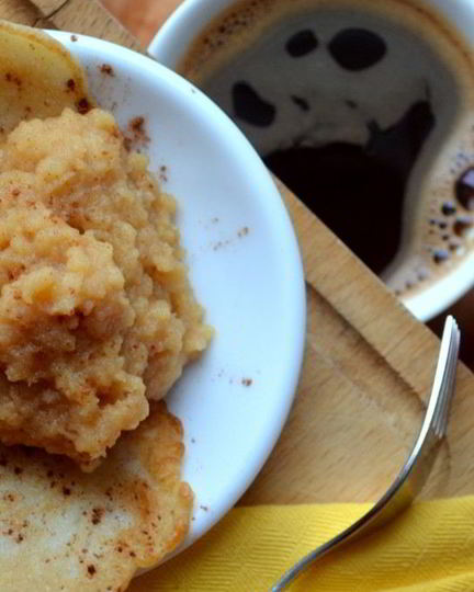 Рецепт яблочных оладий с яблочным кремом